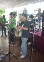 /album/fotogaleria-jueves-15-de-diciembre-banda-pepito-paga-doble-en-evento-de-empresa-ades-ltda-en-san-bernardo/dscn2409-jpg/
